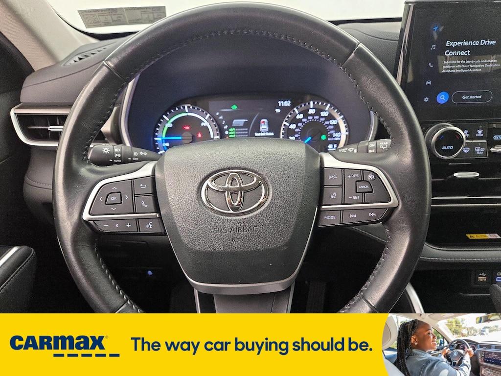 used 2023 Toyota Highlander Hybrid car, priced at $45,998