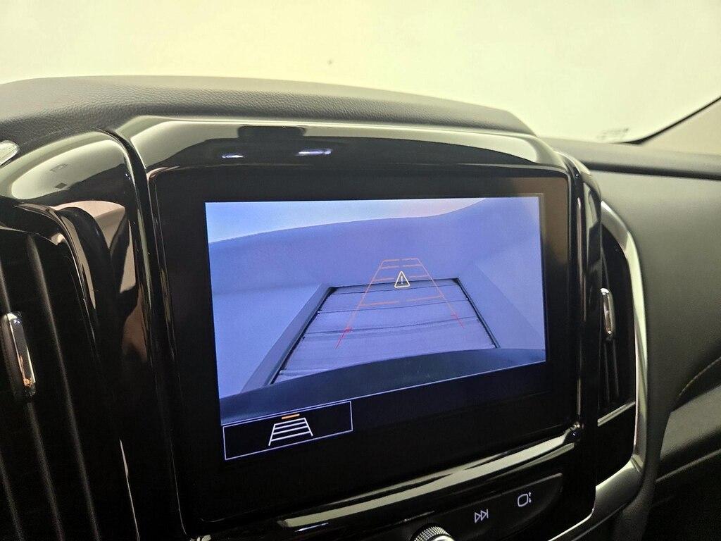 used 2021 Chevrolet Traverse car, priced at $22,998