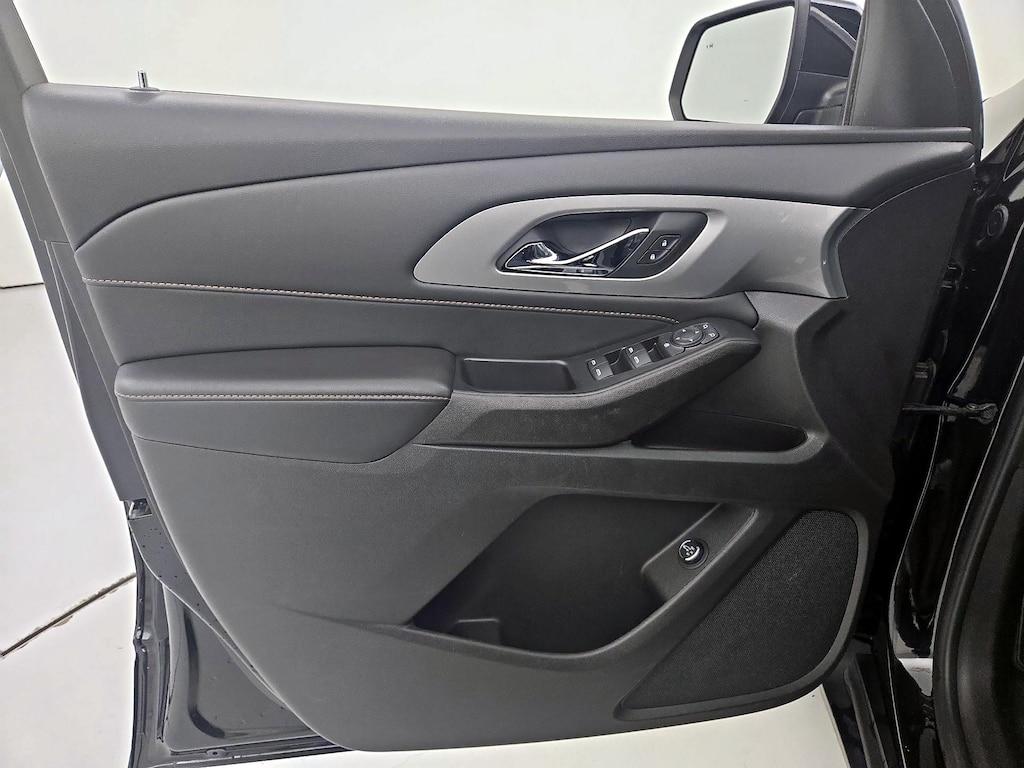 used 2021 Chevrolet Traverse car, priced at $22,998