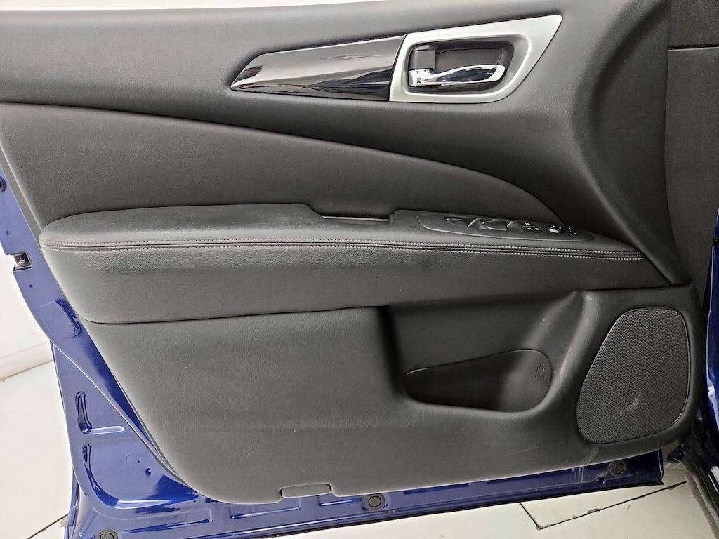 used 2020 Nissan Pathfinder car, priced at $23,998