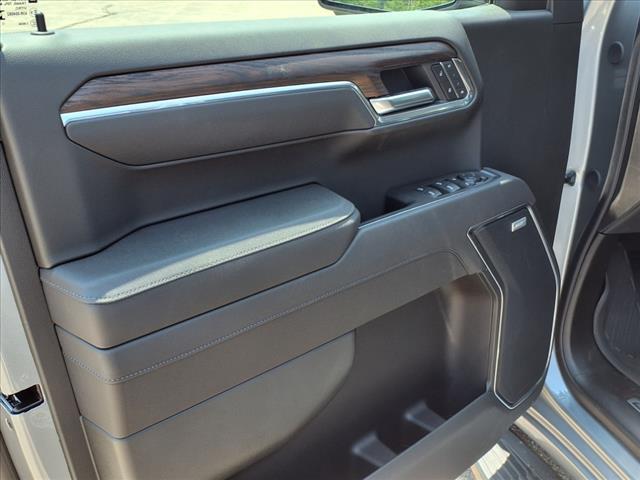 new 2025 GMC Sierra 1500 car, priced at $69,285