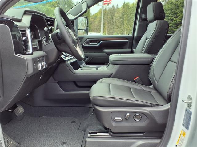 new 2025 GMC Sierra 3500 car, priced at $90,215