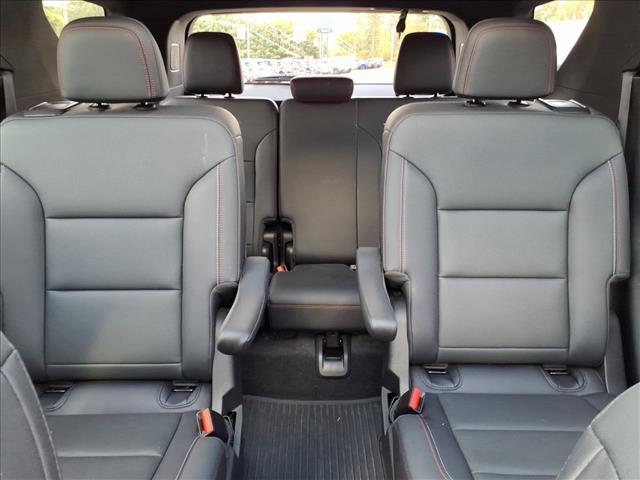 used 2025 Chevrolet Traverse car, priced at $49,995