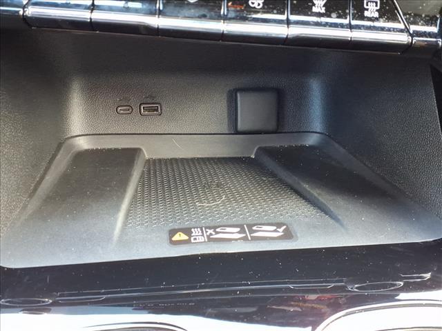 used 2025 Chevrolet Traverse car, priced at $49,995