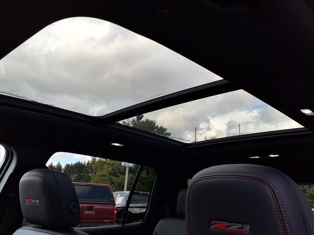 used 2025 Chevrolet Traverse car, priced at $49,995