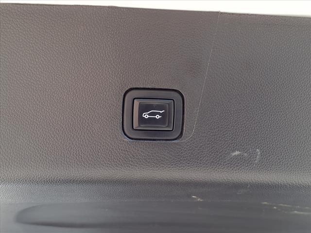 used 2022 Chevrolet Traverse car, priced at $31,491