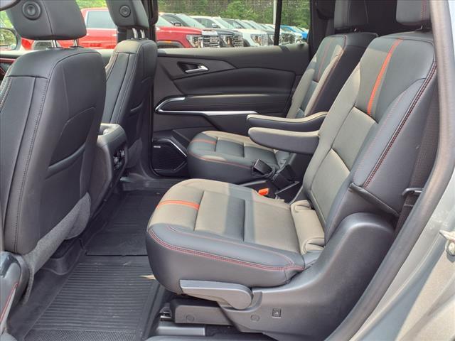 used 2024 Chevrolet Traverse car, priced at $55,995