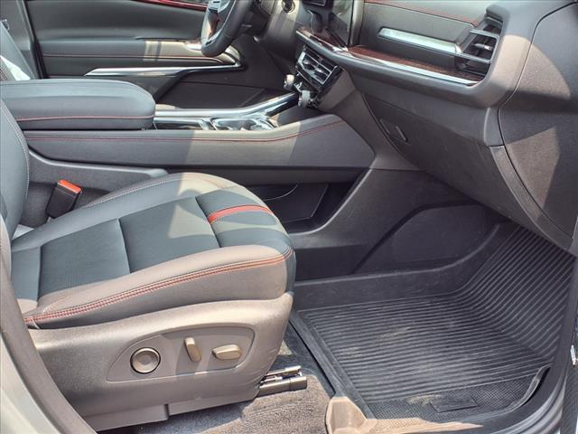 used 2024 Chevrolet Traverse car, priced at $55,995