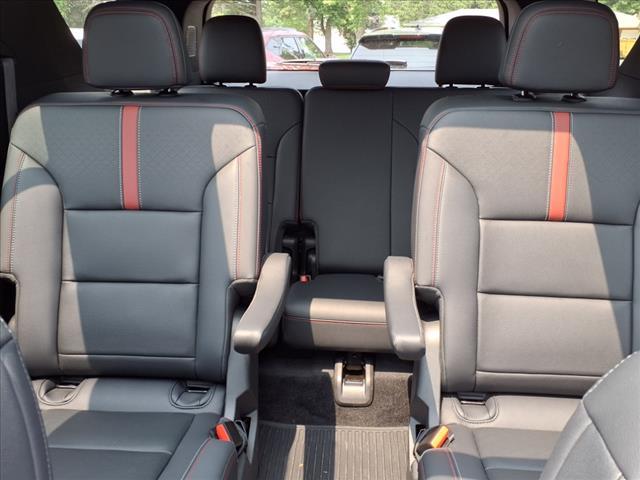 used 2024 Chevrolet Traverse car, priced at $55,995