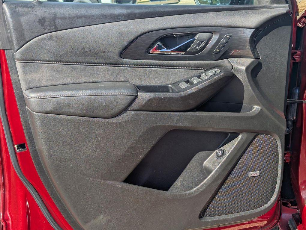 used 2023 Chevrolet Traverse car, priced at $39,199