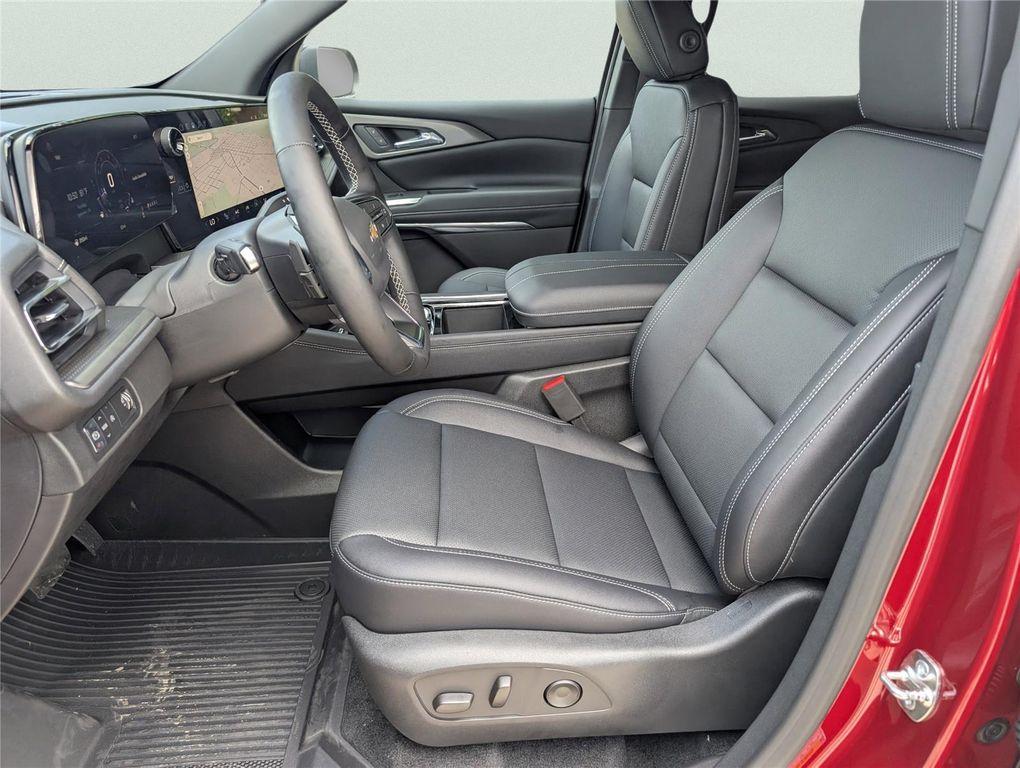 new 2026 Chevrolet Traverse car, priced at $44,655