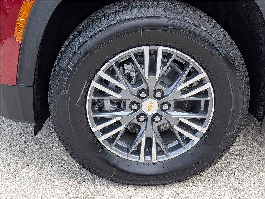 new 2026 Chevrolet Traverse car, priced at $44,655