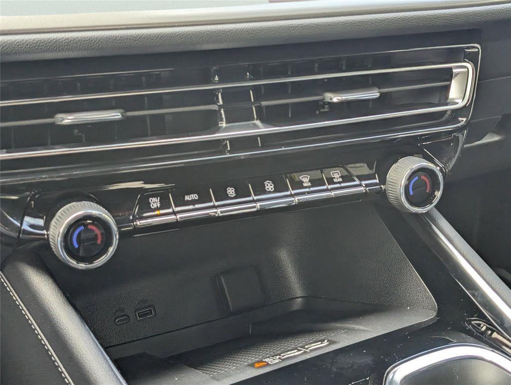 new 2026 Chevrolet Traverse car, priced at $44,655