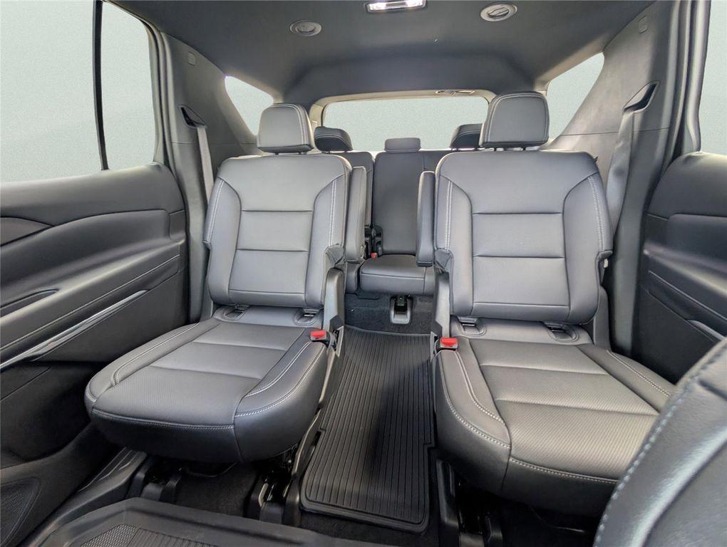 new 2026 Chevrolet Traverse car, priced at $44,655