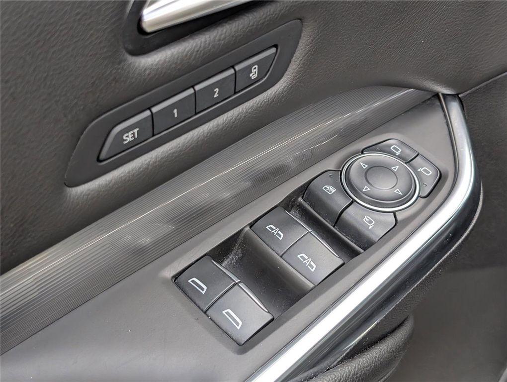 used 2024 Cadillac XT4 car, priced at $30,499