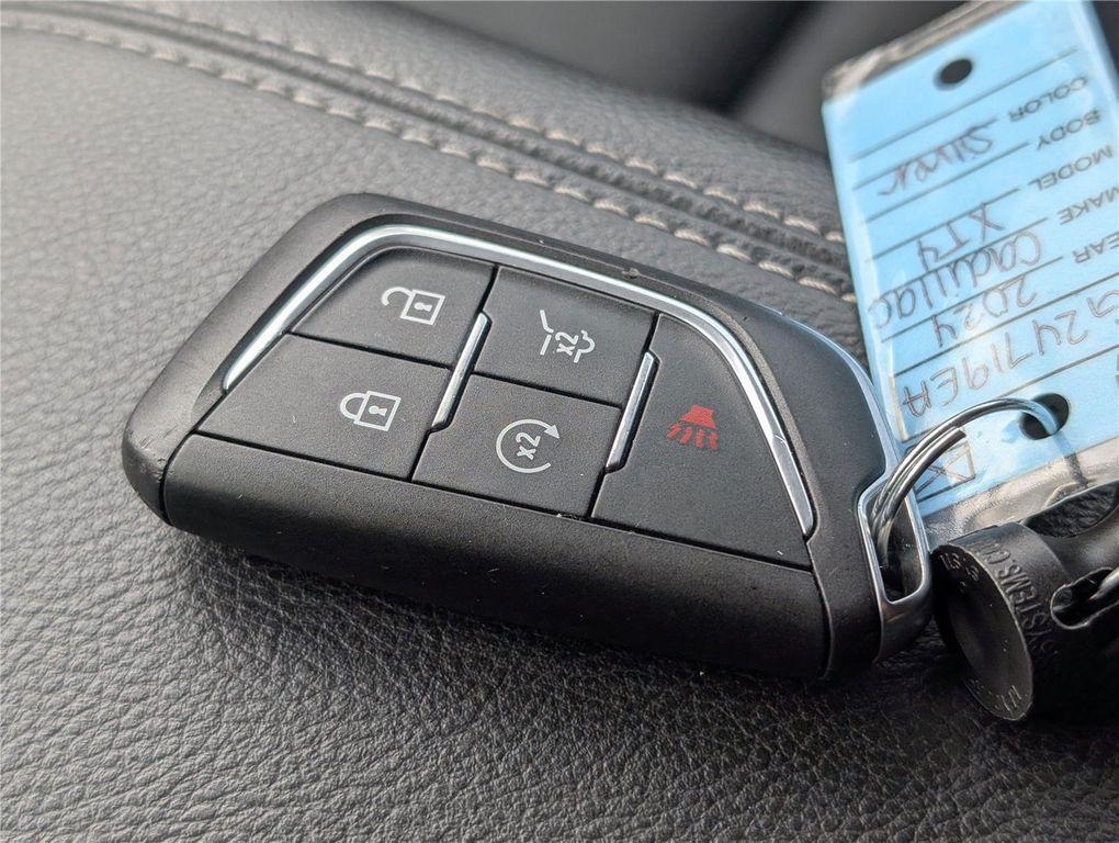 used 2024 Cadillac XT4 car, priced at $30,499