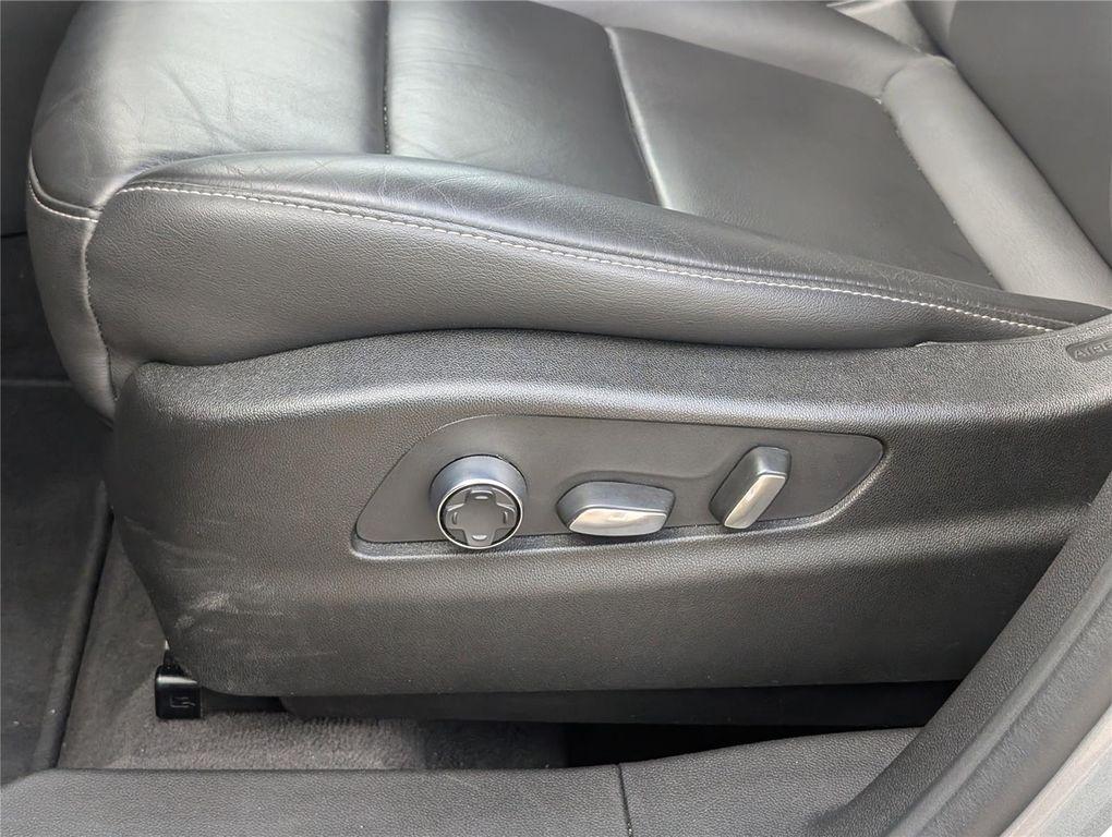 used 2024 Cadillac XT4 car, priced at $30,499