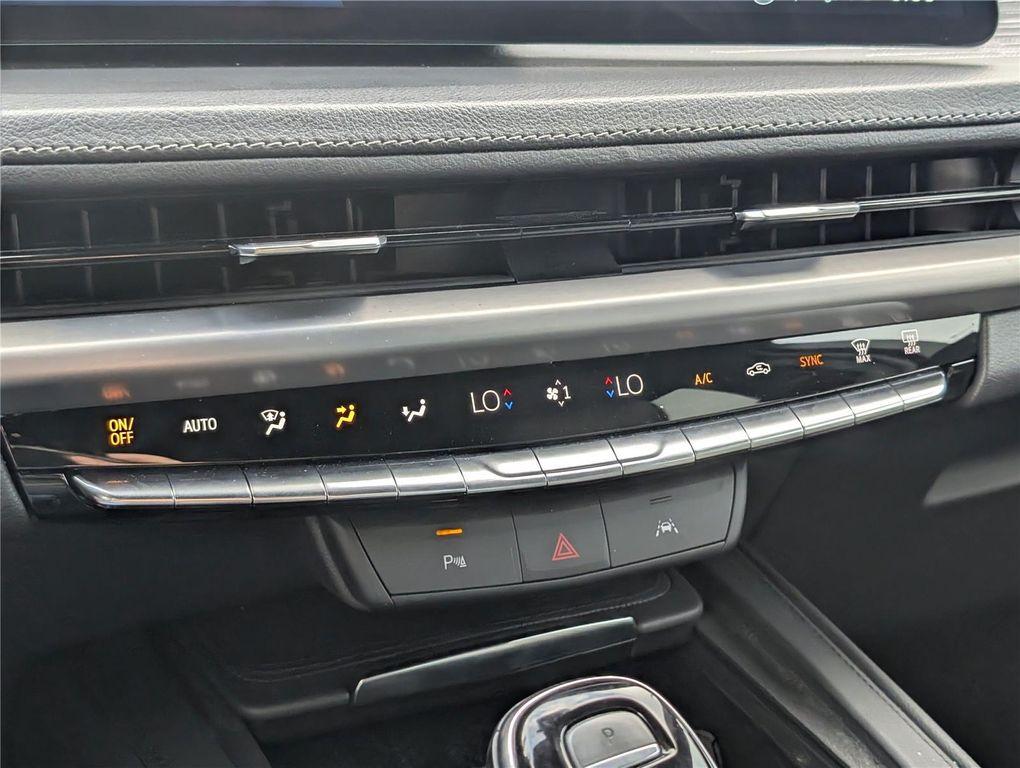 used 2024 Cadillac XT4 car, priced at $30,499