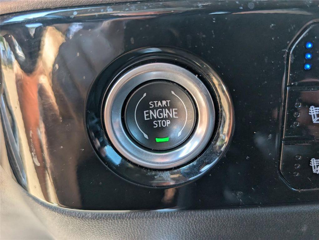 used 2023 GMC Sierra 1500 car, priced at $46,099