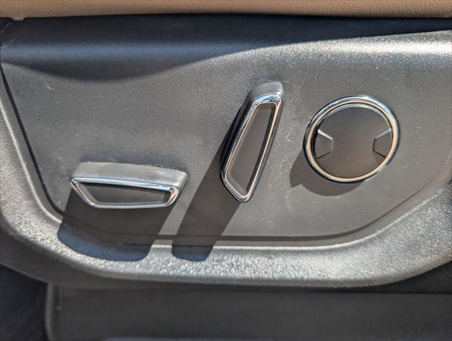 used 2023 Ford Expedition car, priced at $43,599