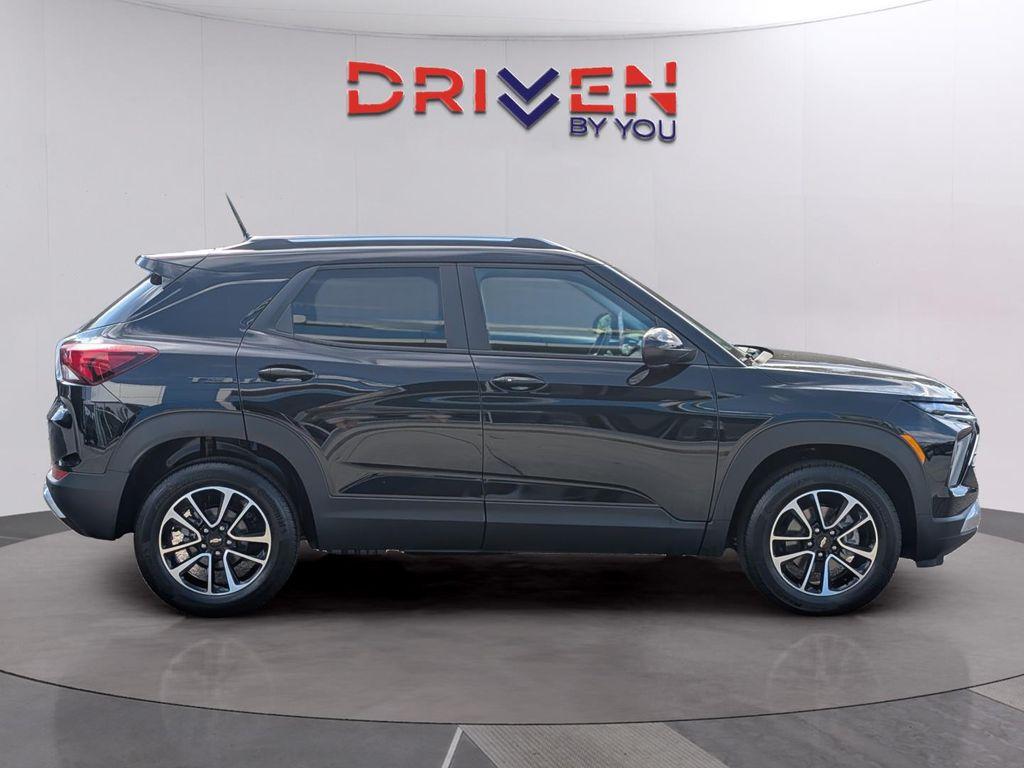 new 2026 Chevrolet TrailBlazer car, priced at $31,275