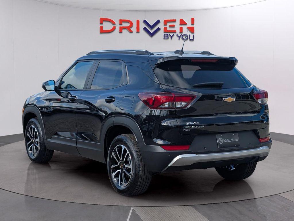 new 2026 Chevrolet TrailBlazer car, priced at $31,275