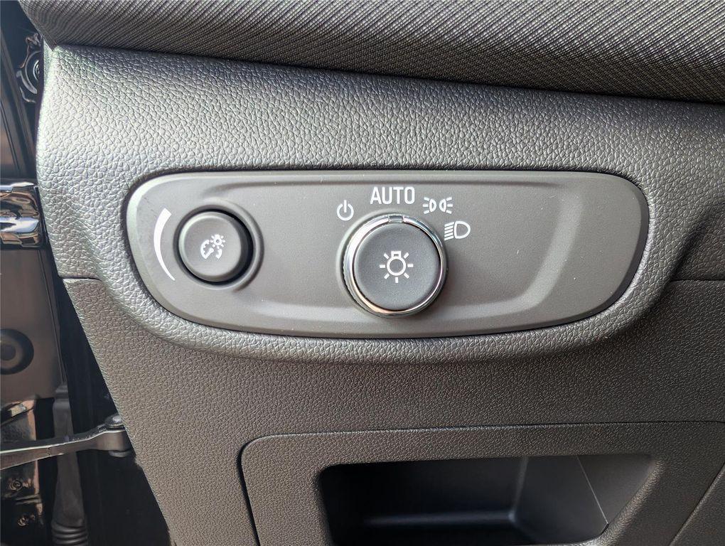 new 2026 Chevrolet TrailBlazer car, priced at $31,275