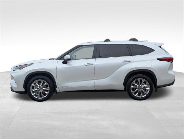 used 2023 Toyota Highlander car, priced at $38,987