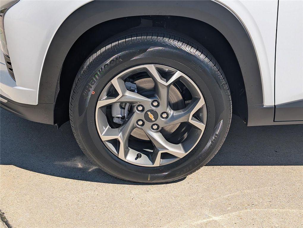 new 2026 Chevrolet Trax car, priced at $26,080