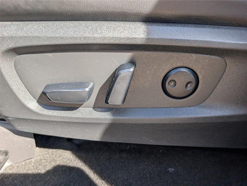 used 2022 Nissan Pathfinder car, priced at $25,699