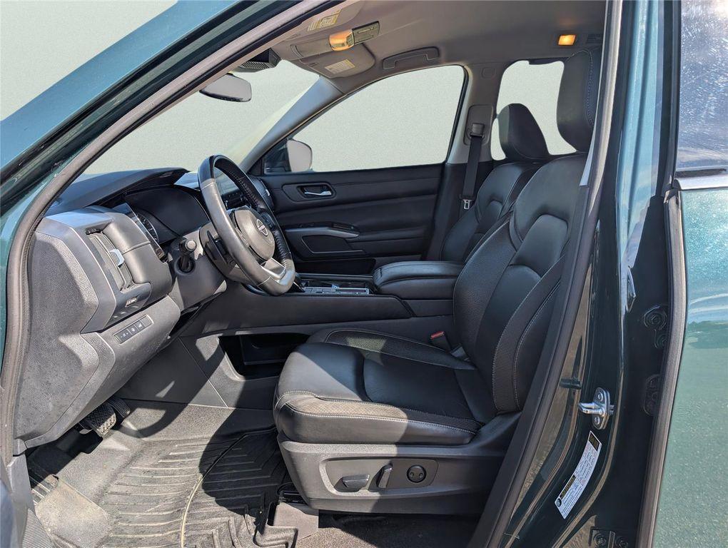 used 2022 Nissan Pathfinder car, priced at $25,699