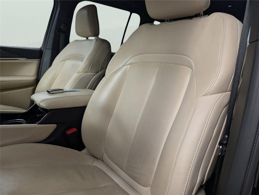 used 2023 Jeep Grand Cherokee car, priced at $23,999