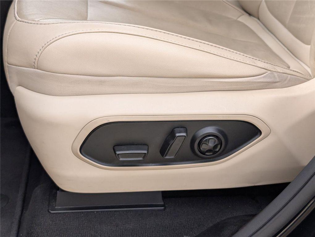 used 2023 Jeep Grand Cherokee car, priced at $27,499