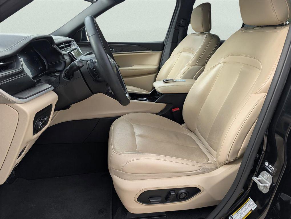 used 2023 Jeep Grand Cherokee car, priced at $23,999