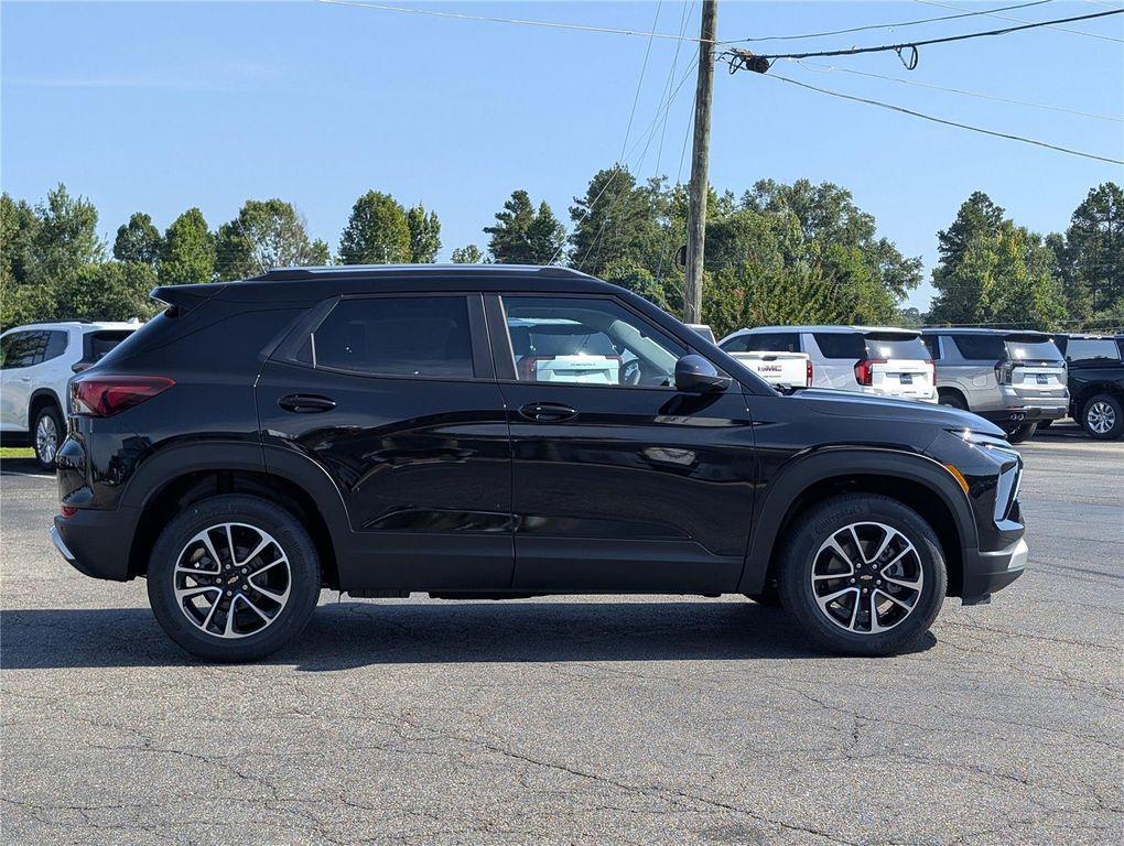 new 2026 Chevrolet TrailBlazer car, priced at $27,554