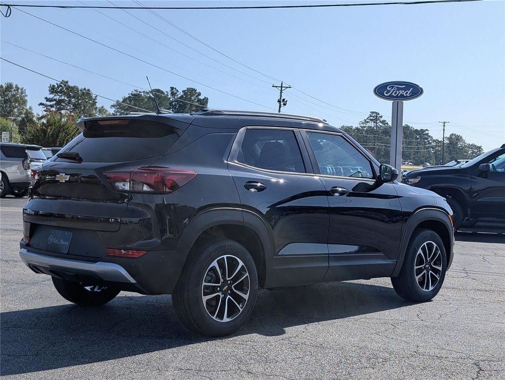 new 2026 Chevrolet TrailBlazer car, priced at $27,554