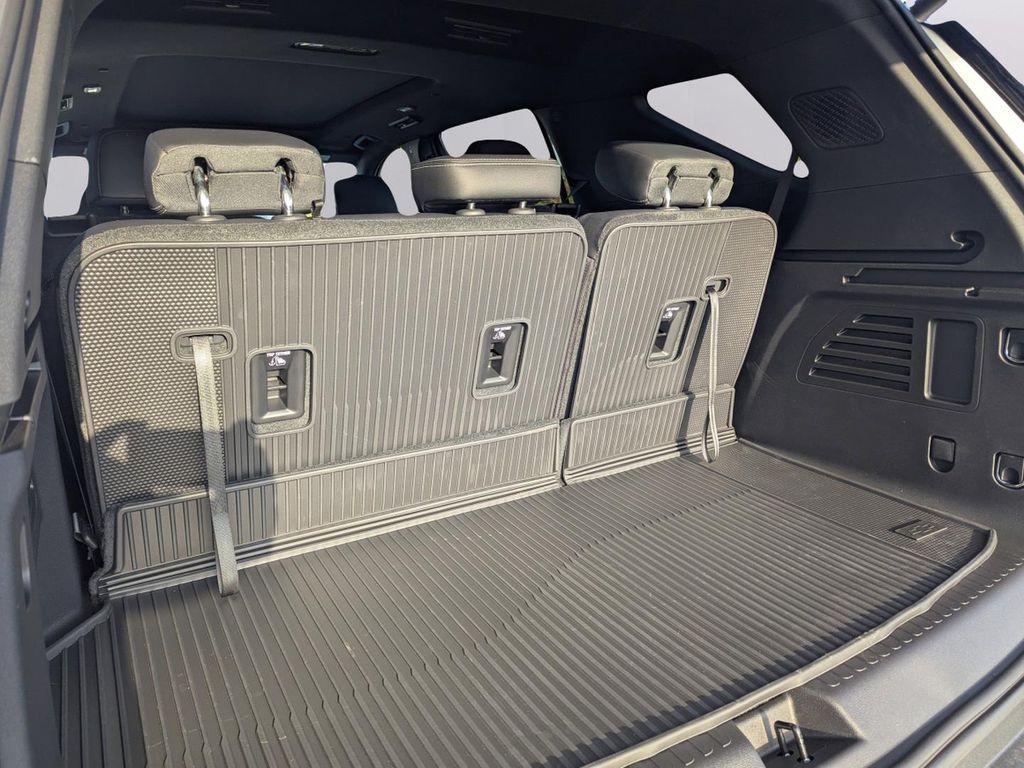 new 2026 Chevrolet Traverse car, priced at $47,885