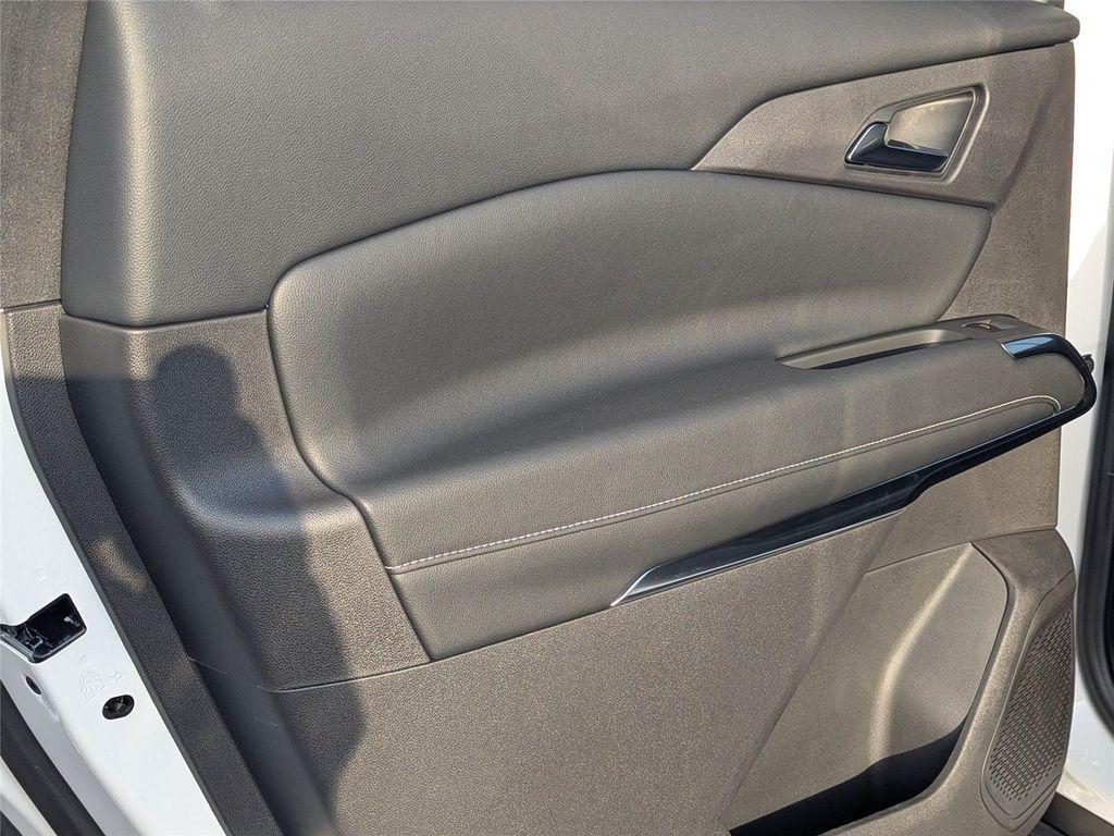 new 2026 Chevrolet Traverse car, priced at $47,885