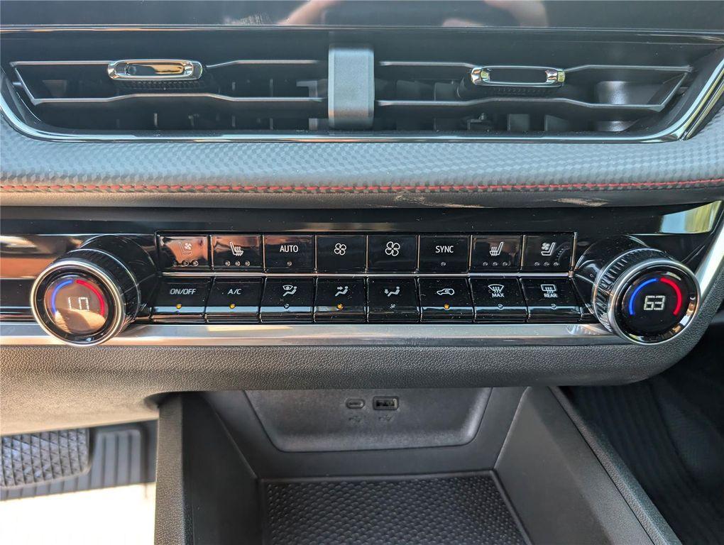 new 2026 Chevrolet Equinox car, priced at $37,210