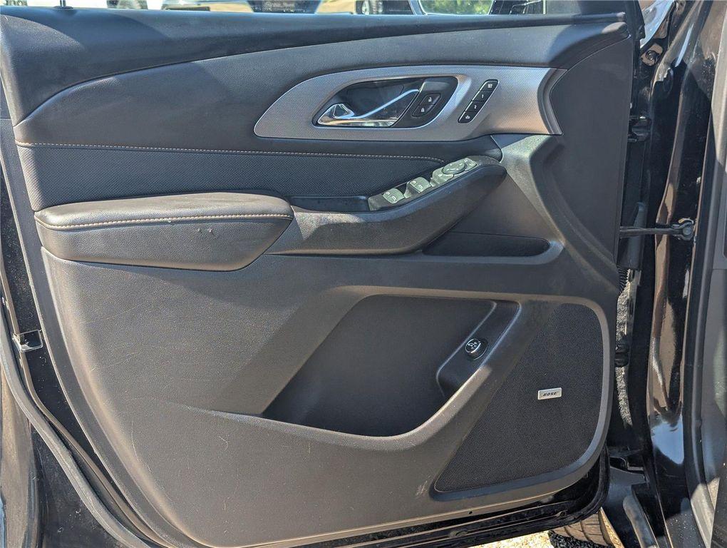 used 2019 Chevrolet Traverse car, priced at $18,899