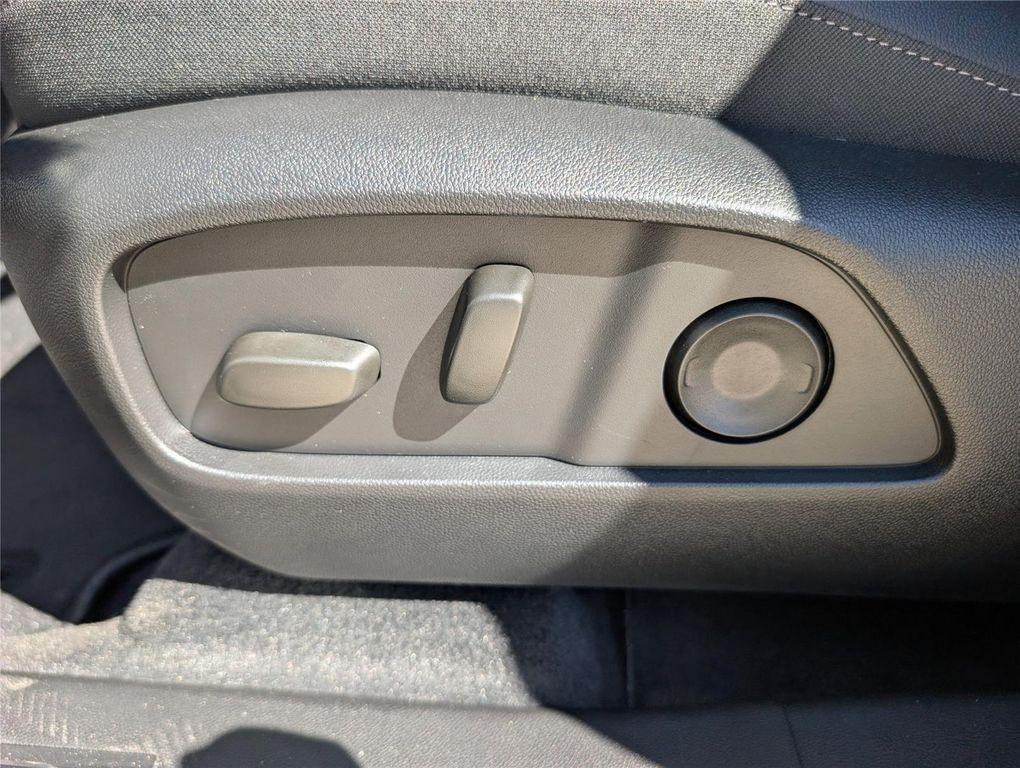 new 2026 Chevrolet Equinox car, priced at $34,290