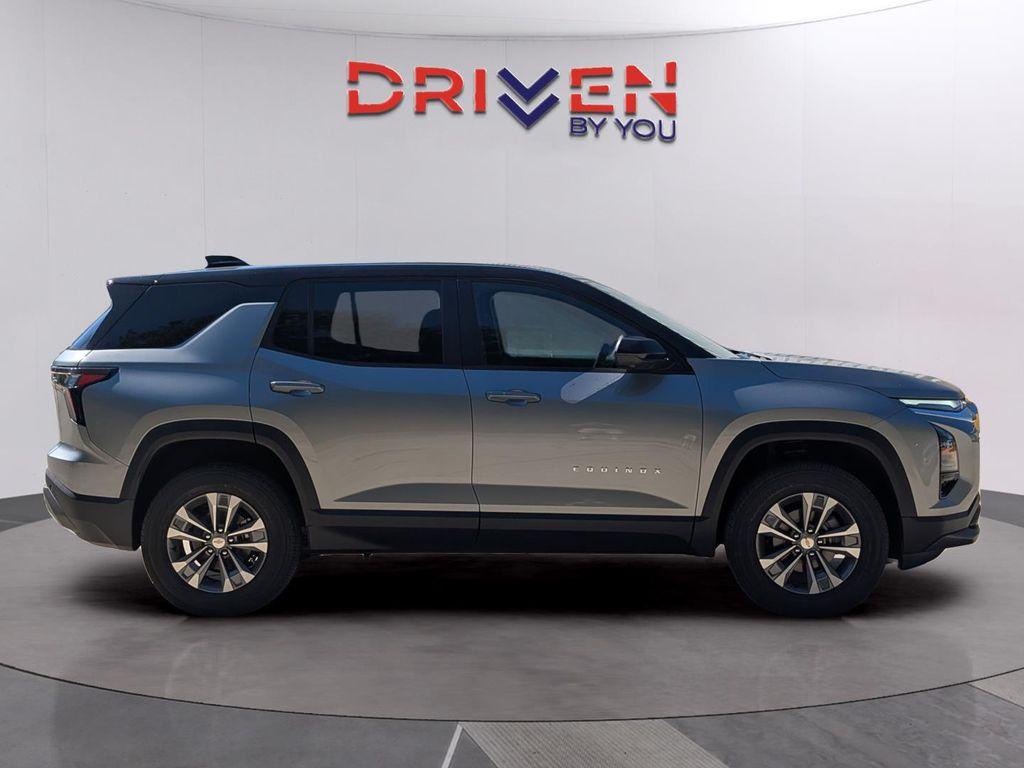 new 2026 Chevrolet Equinox car, priced at $34,290