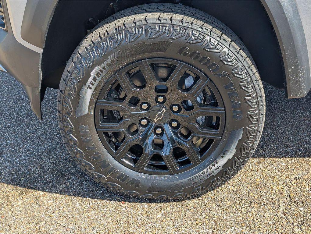 new 2026 Chevrolet Colorado car, priced at $45,450