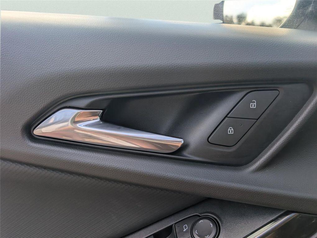 new 2026 Chevrolet Equinox car, priced at $30,860