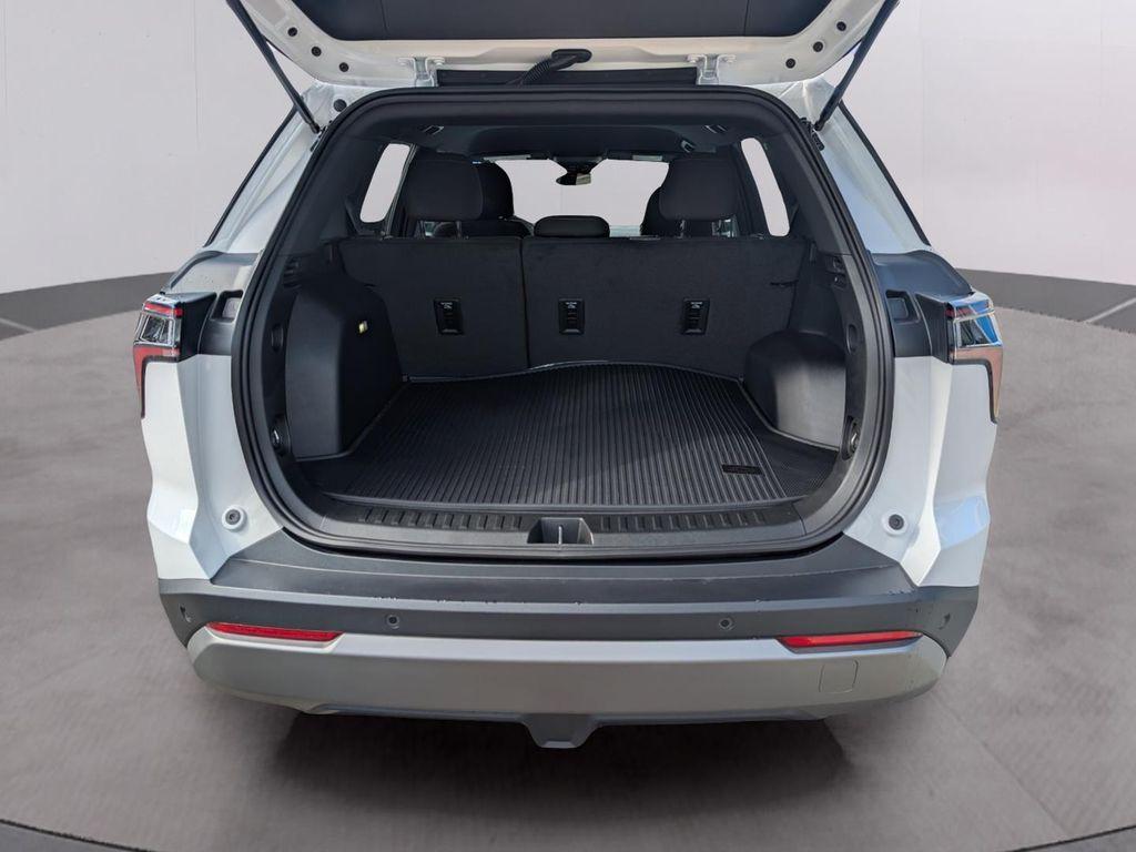 new 2026 Chevrolet Equinox car, priced at $30,860