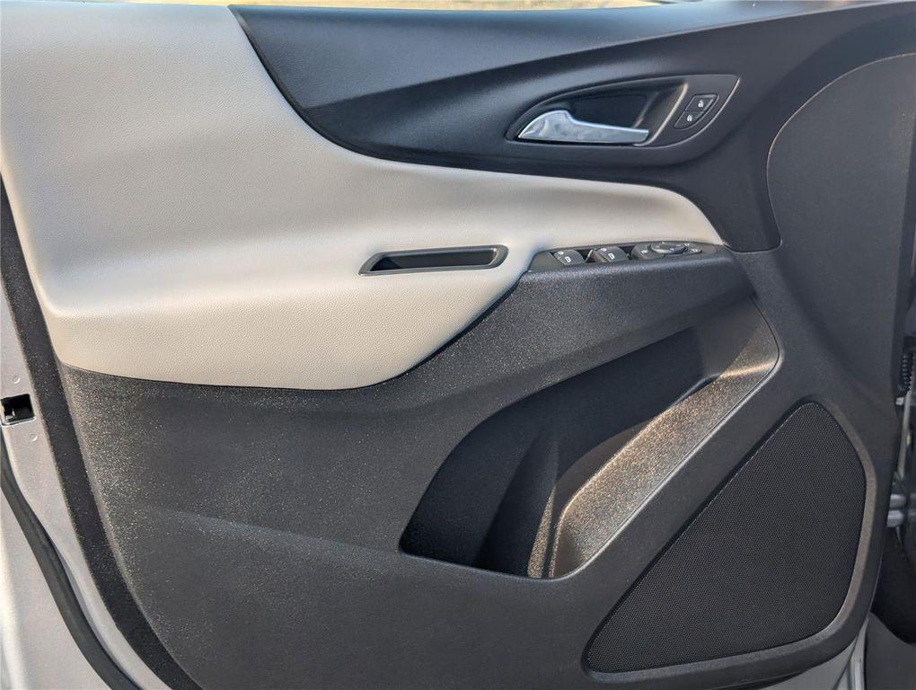 used 2024 Chevrolet Equinox car, priced at $19,799