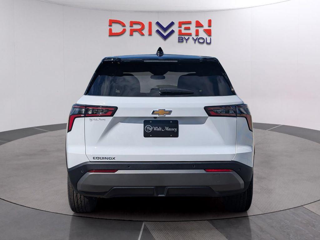 new 2026 Chevrolet Equinox car, priced at $33,320