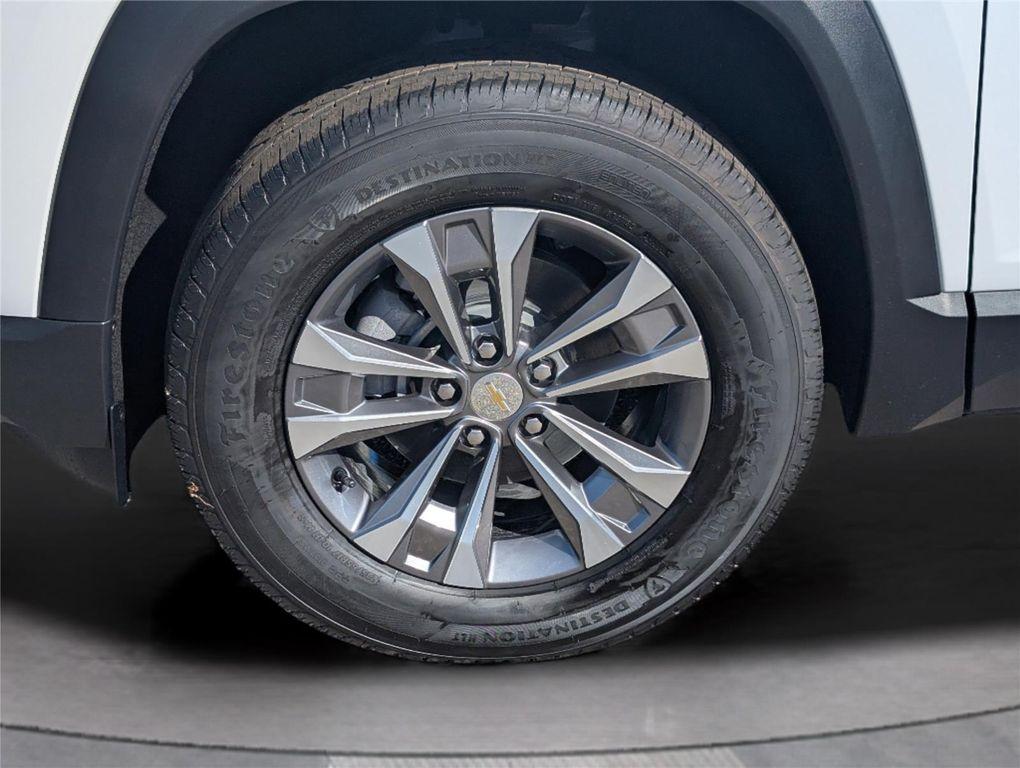 new 2026 Chevrolet Equinox car, priced at $33,320