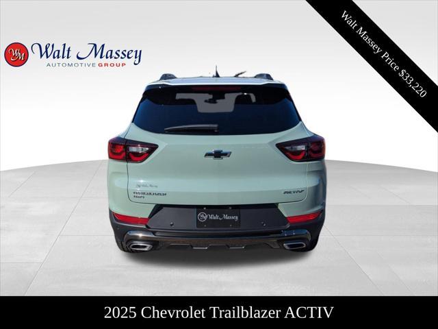 new 2025 Chevrolet TrailBlazer car, priced at $33,220