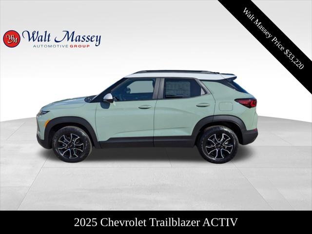 new 2025 Chevrolet TrailBlazer car, priced at $33,220